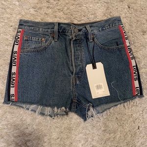 Levi Cut Off Jean Shorts